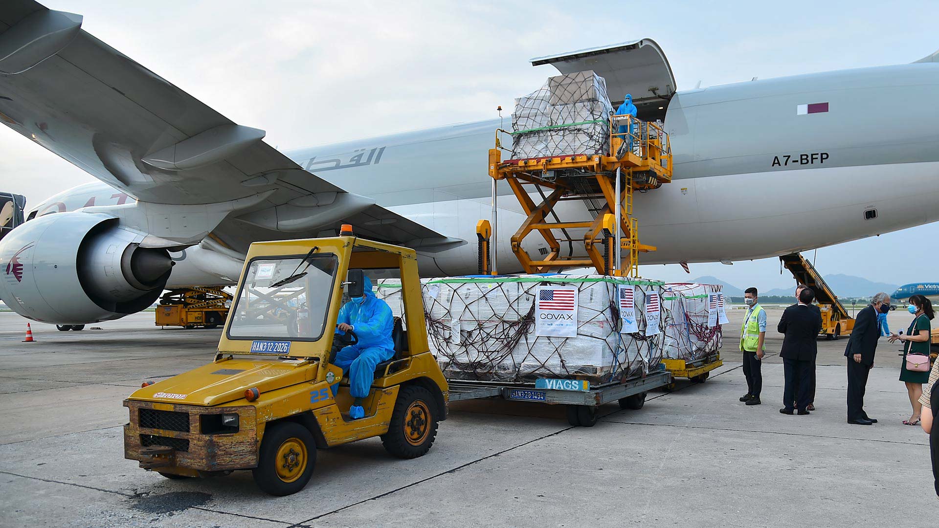WHO to continue to deliver COVID-19 vaccines to Vietnam WHO representative
